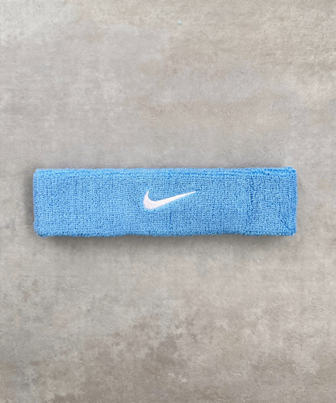 NIKE(ナイキ)/スウッシュ 刺繍 無地 ヘアバンド ヘッドバンド | IL4212003 | ライトブルー