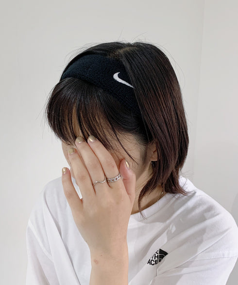 NIKE(ナイキ)/スウッシュ 刺繍 無地 ヘアバンド ヘッドバンド | IL4212003 | ブラック