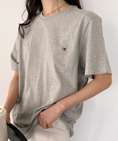 TOMMY HILFIGER(トミーヒルフィガー) / Core Flag Tee フラッグロゴ刺繍 半袖 Tシャツ | IL2222012 | グレー
