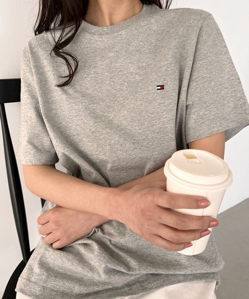 TOMMY HILFIGER(トミーヒルフィガー) / Core Flag Tee フラッグロゴ刺繍 半袖 Tシャツ | IL2222012 | グレー