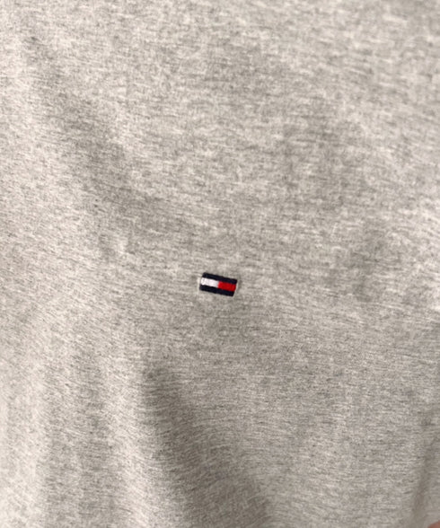 TOMMY HILFIGER(トミーヒルフィガー) / Core Flag Tee フラッグロゴ刺繍 半袖 Tシャツ | IL2222012 | グレー