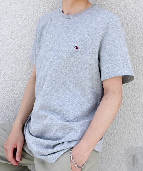 TOMMY HILFIGER(トミーヒルフィガー) / Core Flag Tee フラッグロゴ刺繍 半袖 Tシャツ | IL2222012 | グレー