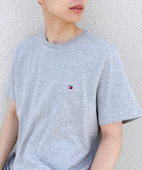 TOMMY HILFIGER(トミーヒルフィガー) / Core Flag Tee フラッグロゴ刺繍 半袖 Tシャツ | IL2222012 | グレー