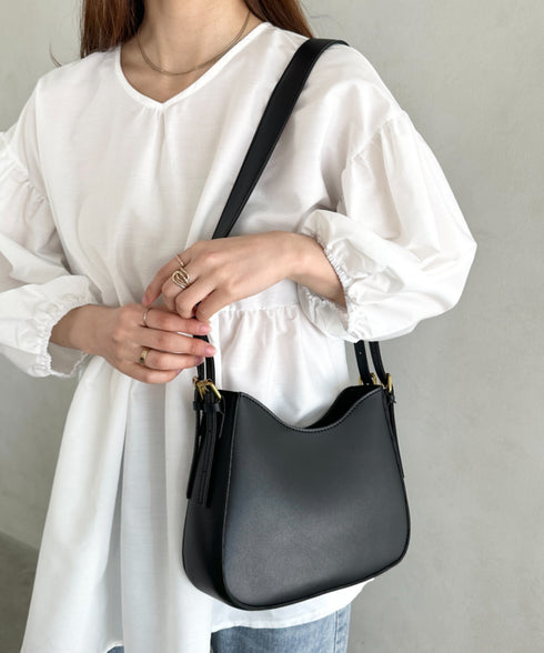 leather big belt shoulder bag／PU太ベルトショルダーバッグ | CL1221910 | ブラック