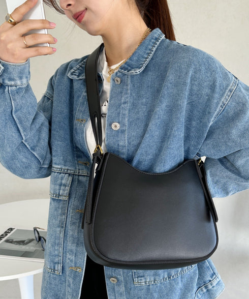 leather big belt shoulder bag／PU太ベルトショルダーバッグ | CL1221910 | ブラック