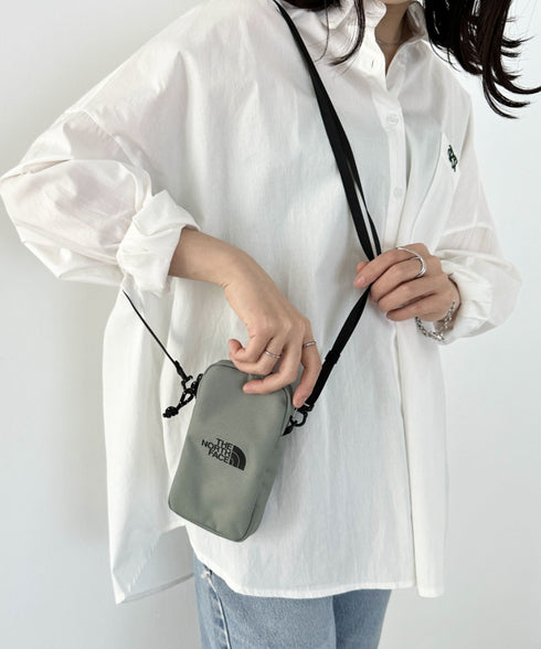 国内未発売 THE NORTH FACE(ザ・ノースフェイス)/ミニバッグ ミニショルダー スマホショルダー 財布 ポーチ サコッシュ/SIMPLE MINI BAG | IL1224032 | カーキ
