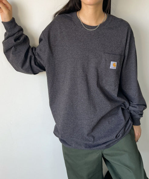 Carhartt(カーハート)/ルーズフィット ロンT ポケT USA規格 ヘビーウェイト ビッグサイズ オーバーサイズ 6.5Oz ユニセックス ポケット付き コットン 長袖 ロンT/K126 | IL2224044 | チャコールグレー