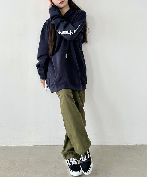 Carhartt(カーハート)/ ルーズフィット 袖ロゴ パーカー スウェット フーディー ミッドウエイト オーバーサイズ / K288 / Loose Fit Midweight Logo Sleeve Graphic Sweatshirt | IL2224045 | ネイビー
