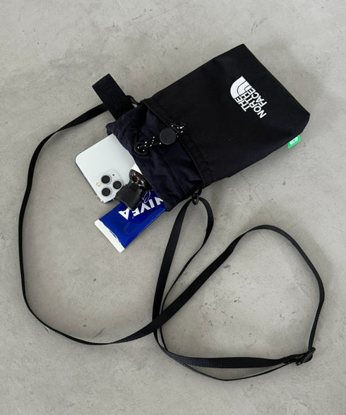 国内未発売 THE NORTH FACE(ザ・ノースフェイス)/ストリングギャザーミニショルダー スマホショルダー ポーチ/SIMPLE STRING BAG MINI | IL1231017 | ブラック