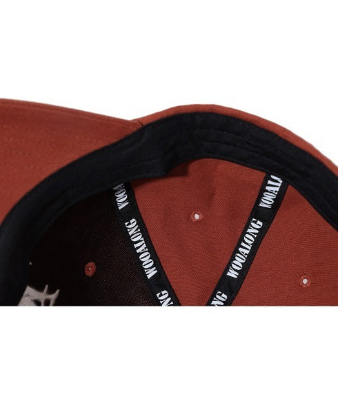 WOOALONG(ウアロン)/シグネチャー ロゴ ベースボール キャップ サイズ調整可能/Signature Logo ball cap | IL5231046 | ワインレッド