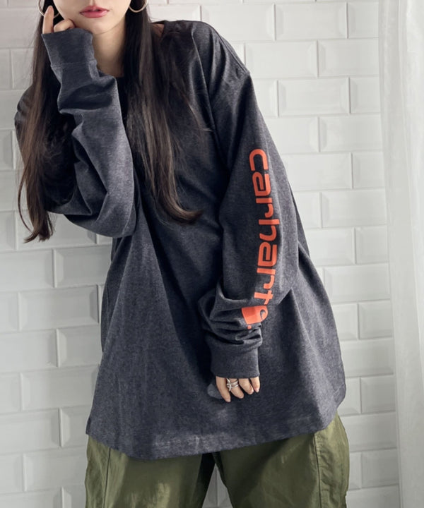 Carhartt(カーハート)/袖ロゴ ロンT USA規格 ルーズフィット ヘビーウェイト 6.75Oz ビッグサイズ オーバーサイズ コットン K231/ LOOSE FIT HEAVYWEIGHT LONG-SLEEVE LOGO SLEEVE GRAPHIC T-SHIRT | IM2233010 | ダークグレー