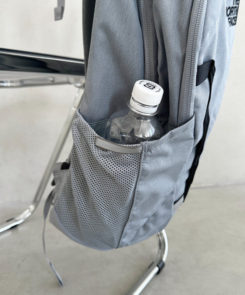 【USAモデル】THE NORTH FACE(ザ・ノースフェイス)/大容量 27L収納 A4・15インチ対応 リュック バックパック/Vault | IM1231057 | グレー