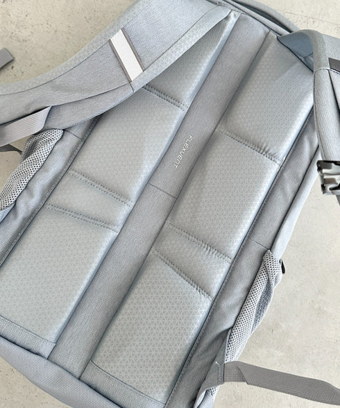 【USAモデル】THE NORTH FACE(ザ・ノースフェイス)/大容量 27L収納 A4・15インチ対応 リュック バックパック/Vault | IM1231057 | グレー