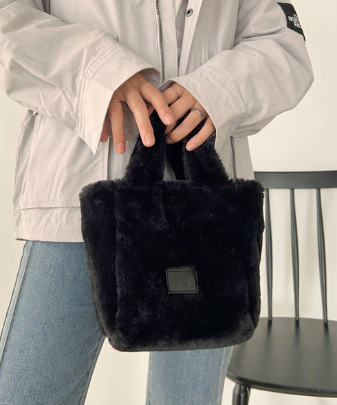 THE NORTH FACE(ザ・ノースフェイス)/2WAYファーミニショルダーバッグ/PLUMPY TOTE BAG | IM1233042 | ブラック