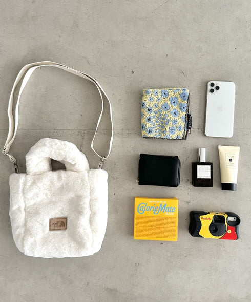 THE NORTH FACE(ザ・ノースフェイス)/2WAYファーミニショルダーバッグ/PLUMPY TOTE BAG | IM1233042 | ホワイト