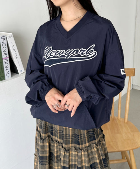 カレッジロゴ刺繍ナイロンプルオーバー | CL2233853 | ネイビー