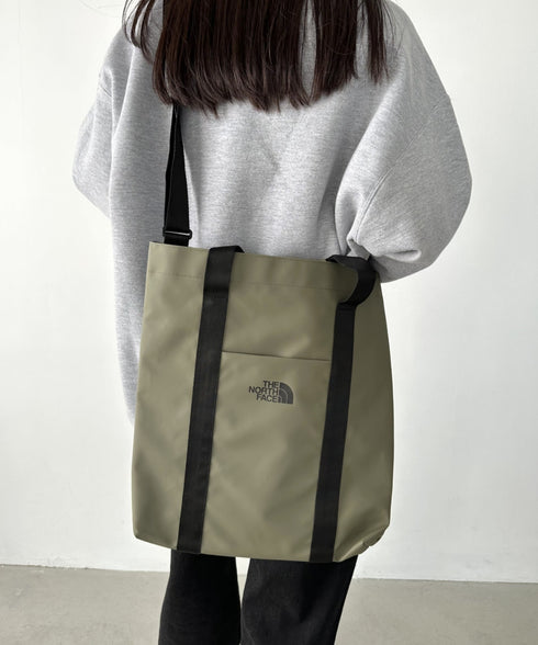 国内未発売 THE NORTH FACE(ザ・ノースフェイス)/A4対応 大容量 2WAY アーバン クロス ショルダーバッグ/URBAN CROSS BAG | IM1234018 | オリーブ