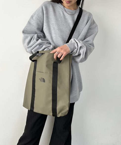 国内未発売 THE NORTH FACE(ザ・ノースフェイス)/A4対応 大容量 2WAY アーバン クロス ショルダーバッグ/URBAN CROSS BAG | IM1234018 | オリーブ