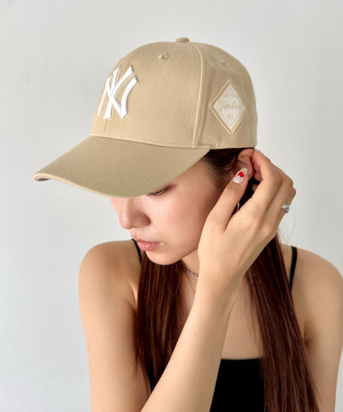MLB Korea(エムエルビーコリア)/ダイヤモンド刺繍ロゴパッチボールキャップ メジャーリーグ べースボール ロゴキャップ サイズ調整可能/DIAMOND LOGO PATCH BALL CAP | AT52410317 | ベージュ