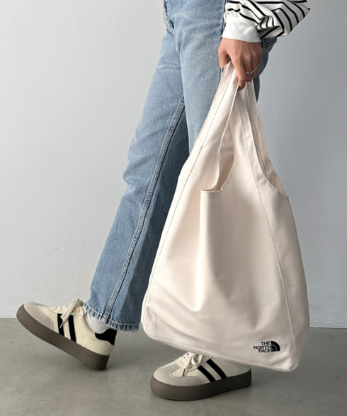 THE NORTH FACE(ザ・ノースフェイス)/軽量 エコバッグ ショッパーバッグ トライアングルバッグ/TNF SHOPPER BAG S | IM12410337 | クリーム