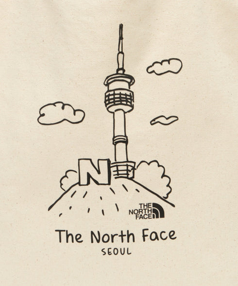 国内未発売 THE NORTH FACE(ザ・ノースフェイス)/A4対応 大容量 プリント コットン キャンバストートバッグ/TNF COTTON TOTE SEOUL | IM12410399 | クリーム