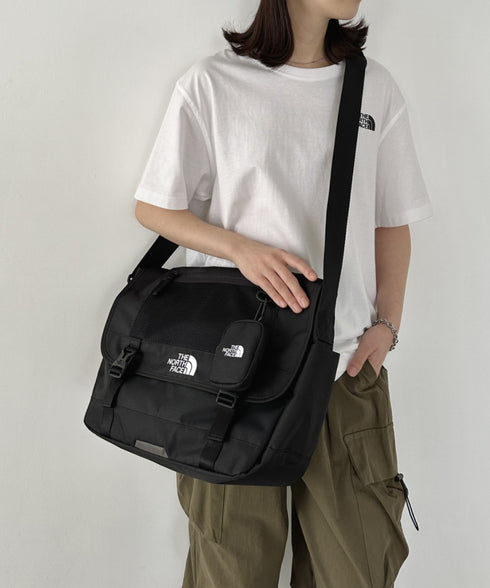 THE NORTH FACE(ザ・ノースフェイス)/カラビナミニポーチ付 A4 対応 収納ポケット多数 ショルダーバッグ/SUPER MESSENGER BAG L | IM12410428 | ブラック