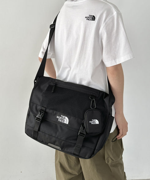 THE NORTH FACE(ザ・ノースフェイス)/カラビナミニポーチ付 A4 対応 収納ポケット多数 ショルダーバッグ/SUPER MESSENGER BAG L | IM12410428 | ブラック
