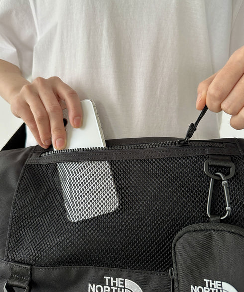 THE NORTH FACE(ザ・ノースフェイス)/カラビナミニポーチ付 A4 対応 収納ポケット多数 ショルダーバッグ/SUPER MESSENGER BAG L | IM12410428 | ブラック