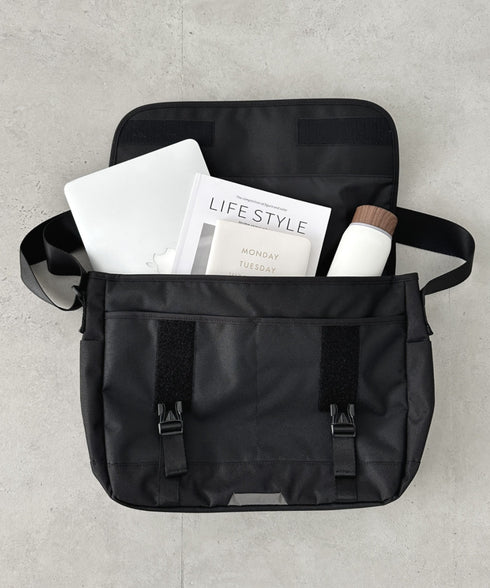 THE NORTH FACE(ザ・ノースフェイス)/カラビナミニポーチ付 A4 対応 収納ポケット多数 ショルダーバッグ/SUPER MESSENGER BAG L | IM12410428 | ブラック