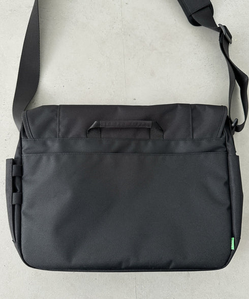 THE NORTH FACE(ザ・ノースフェイス)/カラビナミニポーチ付 A4 対応 収納ポケット多数 ショルダーバッグ/SUPER MESSENGER BAG L | IM12410428 | ブラック