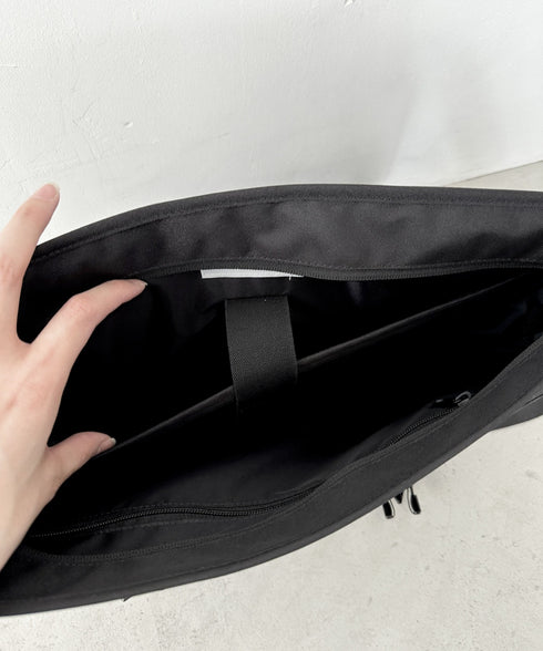 THE NORTH FACE(ザ・ノースフェイス)/カラビナミニポーチ付 A4 対応 収納ポケット多数 ショルダーバッグ/SUPER MESSENGER BAG L | IM12410428 | ブラック