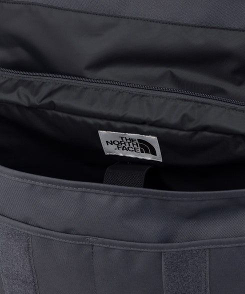 THE NORTH FACE(ザ・ノースフェイス)/カラビナミニポーチ付 A4 対応 収納ポケット多数 ショルダーバッグ/SUPER MESSENGER BAG L | IM12410428 | チャコールグレー