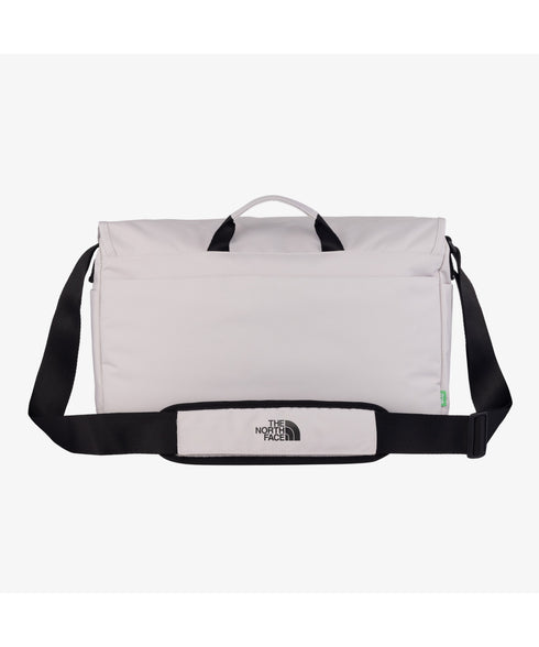 THE NORTH FACE(ザ・ノースフェイス)/カラビナミニポーチ付 A4 対応 収納ポケット多数 ショルダーバッグ/SUPER MESSENGER BAG L | IM12410428 | ホワイト