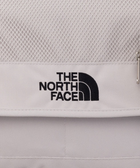 THE NORTH FACE(ザ・ノースフェイス)/カラビナミニポーチ付 A4 対応 収納ポケット多数 ショルダーバッグ/SUPER MESSENGER BAG L | IM12410428 | ホワイト