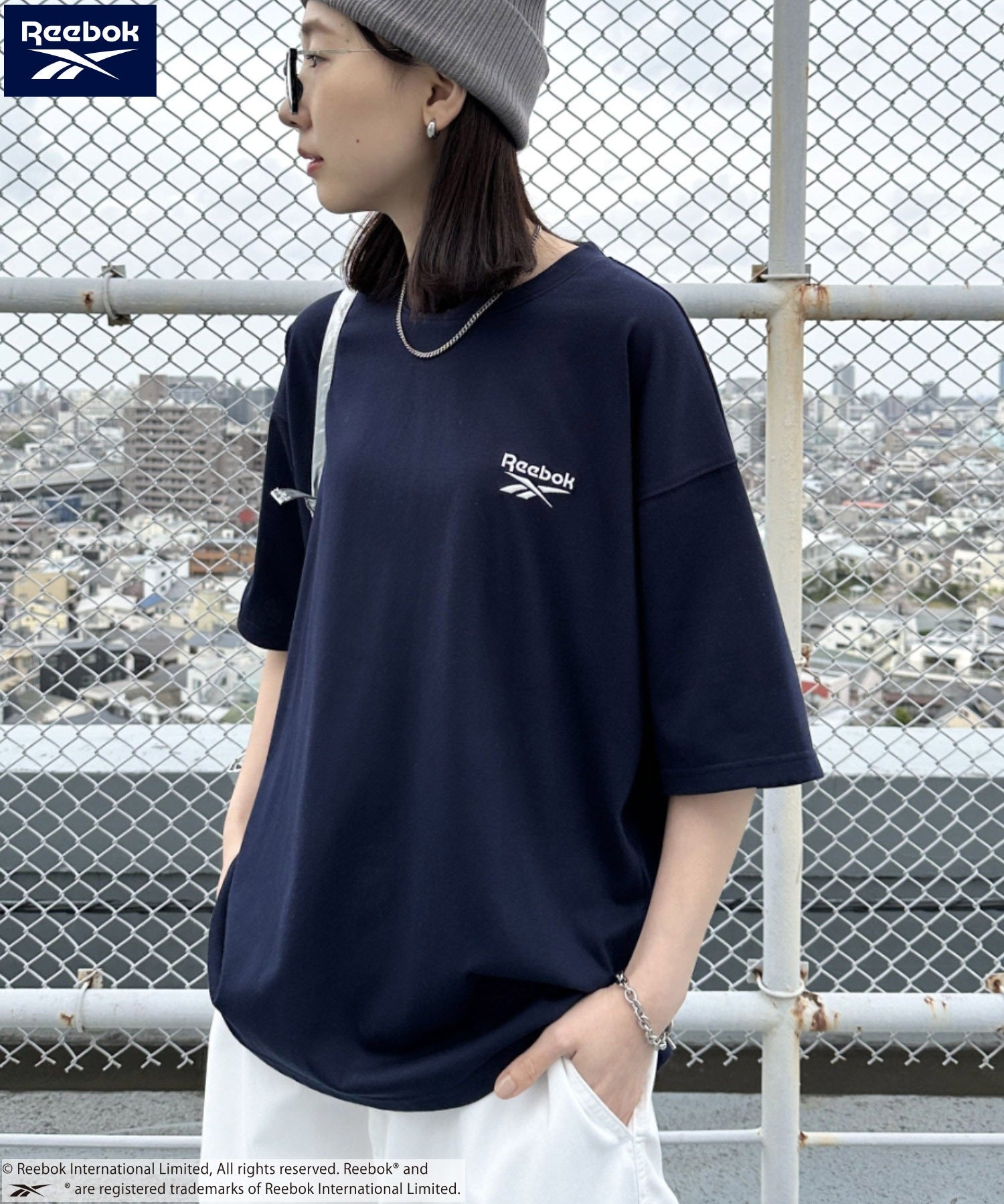 【新品】限定販売　韓国0i0i×Reebok　コラボパーカー　ネイビー×白 受注期間限定！橋本真一コラボ企画！コラボプルオーバーパーカー