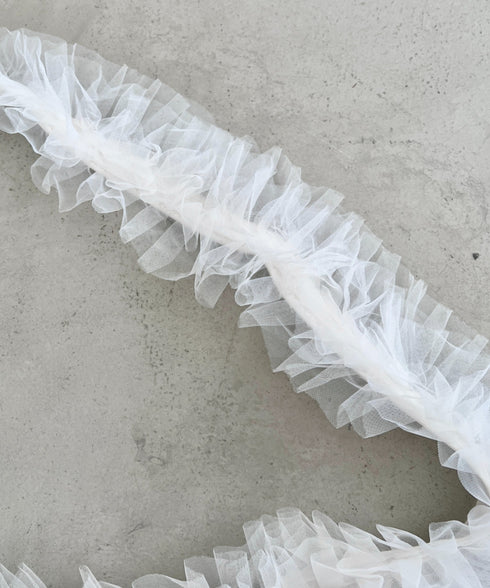 【７色展開】チュールフリルスマホショルダー | CL6241515 | ホワイト