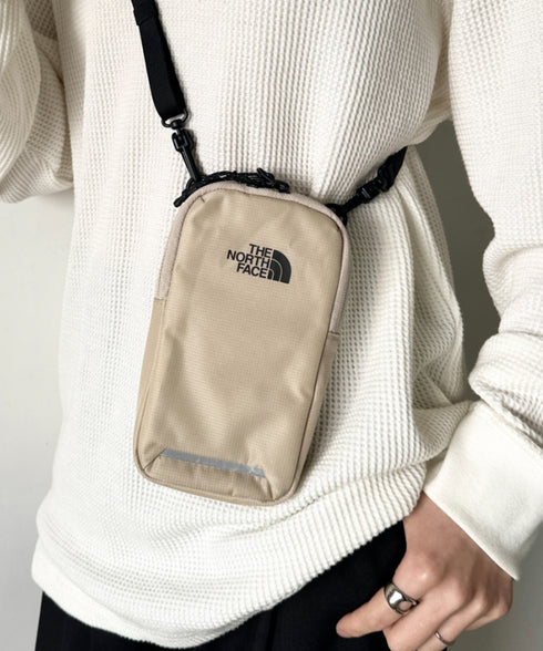 国内未発売 THE NORTH FACE(ザ・ノースフェイス)/4WAY カラビナ付 ミニマルチポーチ ショルダー スマホショルダー 財布 ポーチ サコッシュ トレッキングポーチ/MULTI TREKKING POUCH | IM1243030 | サンドベージュ