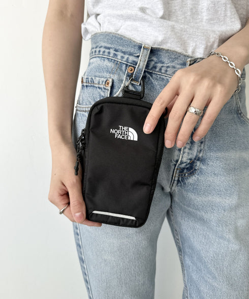 国内未発売 THE NORTH FACE(ザ・ノースフェイス)/4WAY カラビナ付 ミニマルチポーチ ショルダー スマホショルダー 財布 ポーチ サコッシュ トレッキングポーチ/MULTI TREKKING POUCH | IM1243030 | ブラック