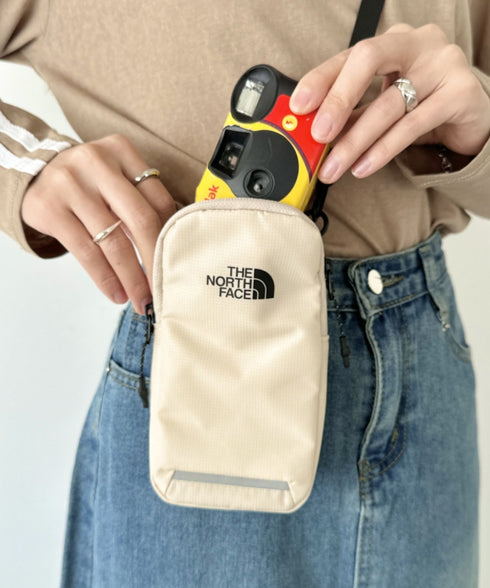国内未発売 THE NORTH FACE(ザ・ノースフェイス)/4WAY カラビナ付 ミニマルチポーチ ショルダー スマホショルダー 財布 ポーチ サコッシュ トレッキングポーチ/MULTI TREKKING POUCH | IM1243030 | サンドベージュ