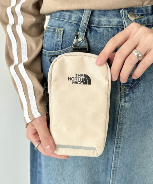 国内未発売 THE NORTH FACE(ザ・ノースフェイス)/4WAY カラビナ付 ミニマルチポーチ ショルダー スマホショルダー 財布 ポーチ サコッシュ トレッキングポーチ/MULTI TREKKING POUCH | IM1243030 | サンドベージュ