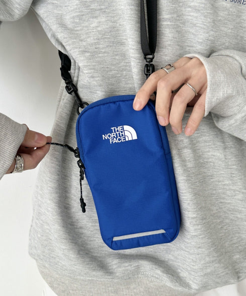 国内未発売 THE NORTH FACE(ザ・ノースフェイス)/4WAY カラビナ付 ミニマルチポーチ ショルダー スマホショルダー 財布 ポーチ サコッシュ トレッキングポーチ/MULTI TREKKING POUCH | IM1243030 | ブルー