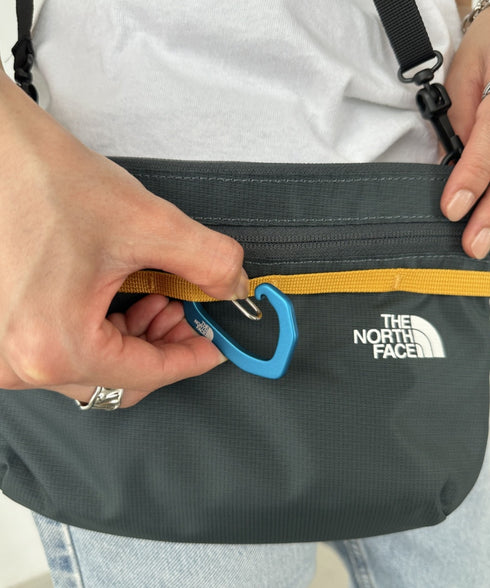 THE NORTH FACE(ザ・ノースフェイス)/ブランドロゴ カラビナ/TNF LOGO CARABINER | IM6243033 | ブルー