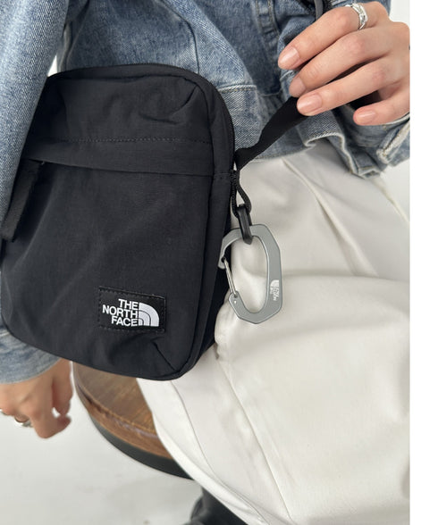 THE NORTH FACE(ザ・ノースフェイス)/ブランドロゴ カラビナ/TNF LOGO CARABINER | IM6243033 | グレー