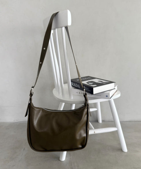 A4収納可 PUショルダーバッグ ユニセックス | MD1243022 | カーキ