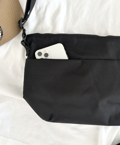 国内未発売 THE NORTH FACE(ザ・ノースフェイス)/ロゴプリント ショルダーバッグ クロスバッグ/SP CROSS BAG M | IM1244064 | ブラック