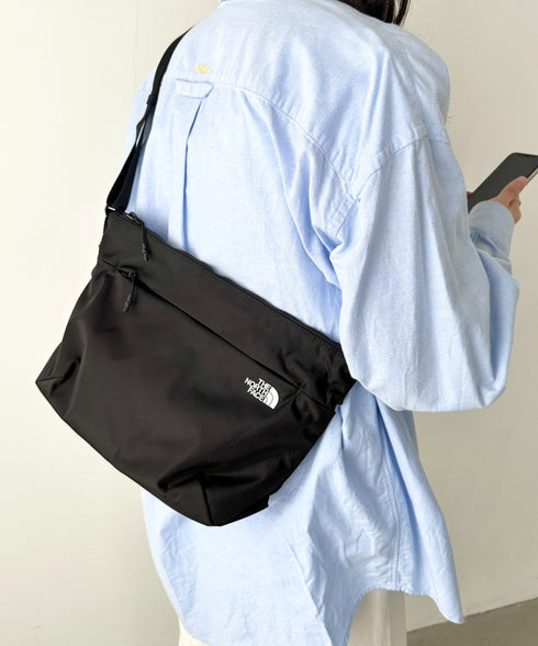 国内未発売 THE NORTH FACE(ザ・ノースフェイス)/ロゴプリント ショルダーバッグ クロスバッグ/SP CROSS BAG M | IM1244064 | ブラック
