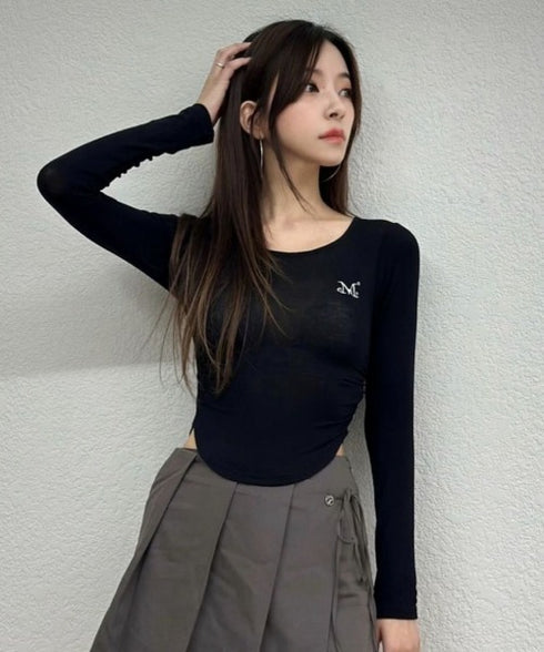MUCENT(ムセント)/Uネック 裾ラウンド サイドシャーリング カットソー/Four Seasons See-through Signature Logo Yu-neck Shirring Tee | AT2251002 | ブラック