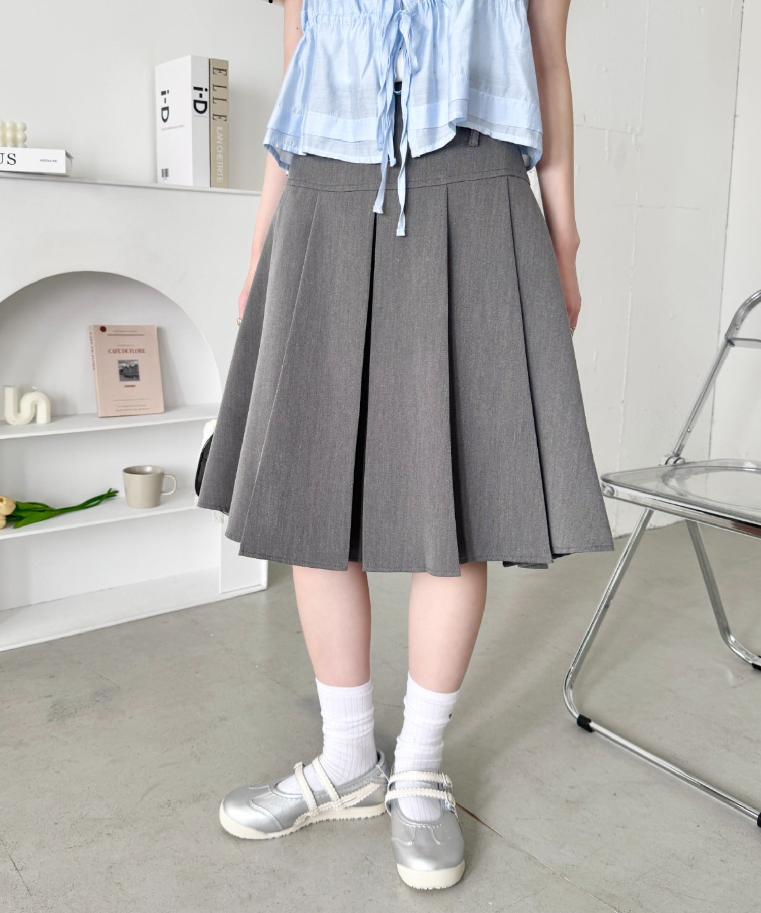 ワイドプリーツミディ丈スカート | NU2255122 | グレー – Outfitter lab
