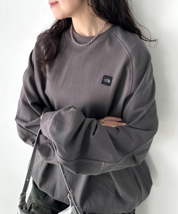 THE NORTH FACE(ザ・ノースフェイス)/ワンポイント ボックスロゴ刺繍 オーバーサイズ スウェット/MINI BOX STITCH SWEATSHIRTS | IM2251045 | ダークグレー