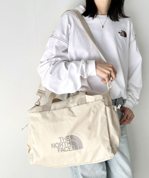 国内未発売 THE NORTH FACE(ザ・ノースフェイス)/2WAY 軽量 大容量 巾着型 ショルダー ボストン トラベル ダッフルバッグ/BONNEY DUFFLE BAG | IM1251048 | クリーム